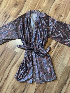 Lady Cameo Dallas Vintage Paisley Silk-Feel Kimono Robe | Retro Boho Lingerie